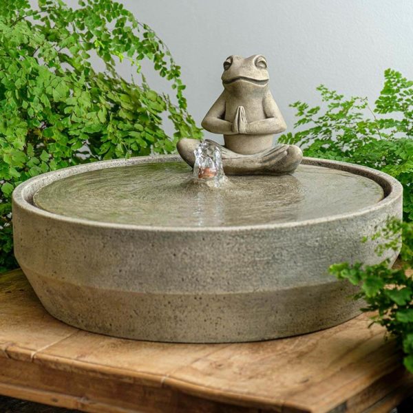 Tabletop fountain with round bowl and yoga frog on the circular top